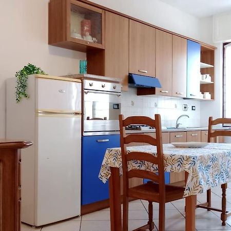 Comodo Bilocale A Brandizzo Bagian luar foto