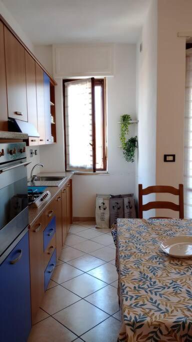 Comodo Bilocale A Brandizzo Bagian luar foto