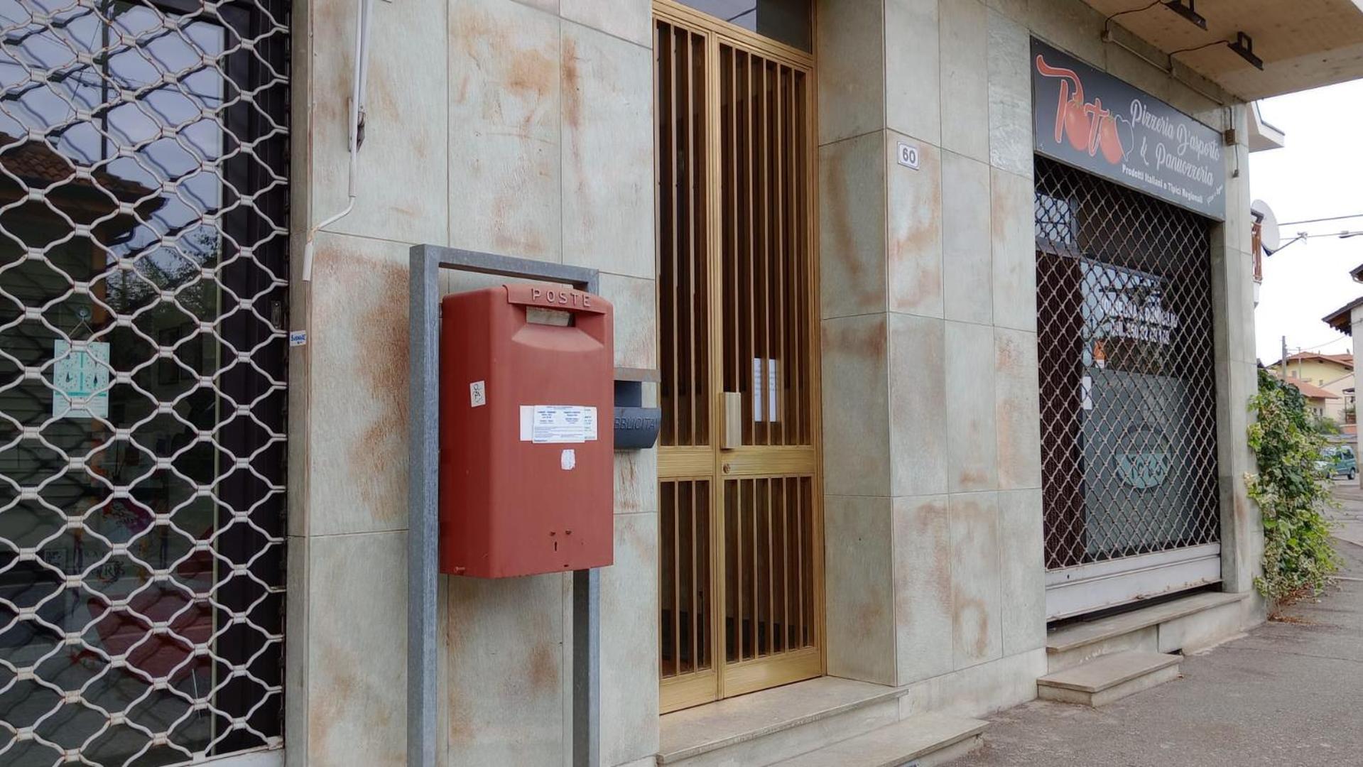 Comodo Bilocale A Brandizzo Bagian luar foto